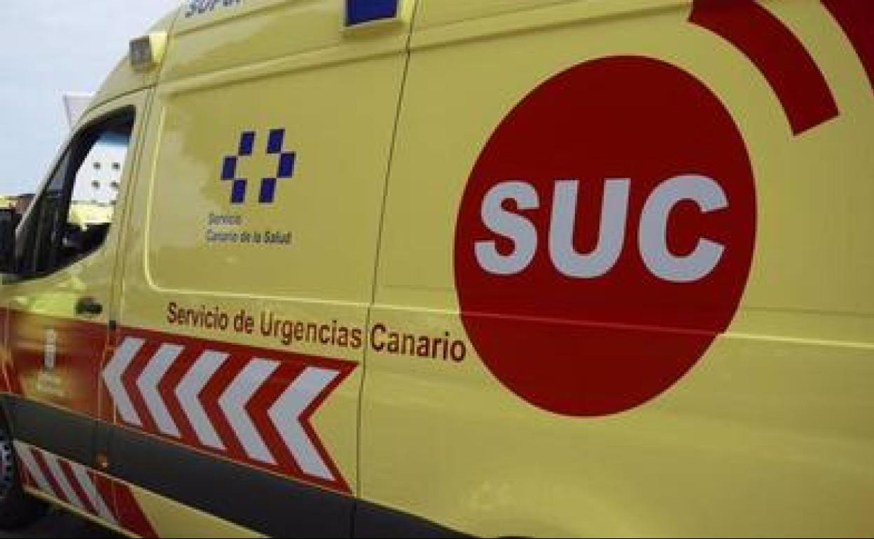 Recuperan de una parada cardiorespiratoria a un pasajero de una guagua en La Laguna