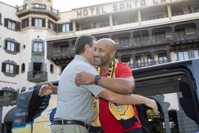 Fotos: Marcus Norris y Jason Klein, ya en la isla para el homenaje a Savané