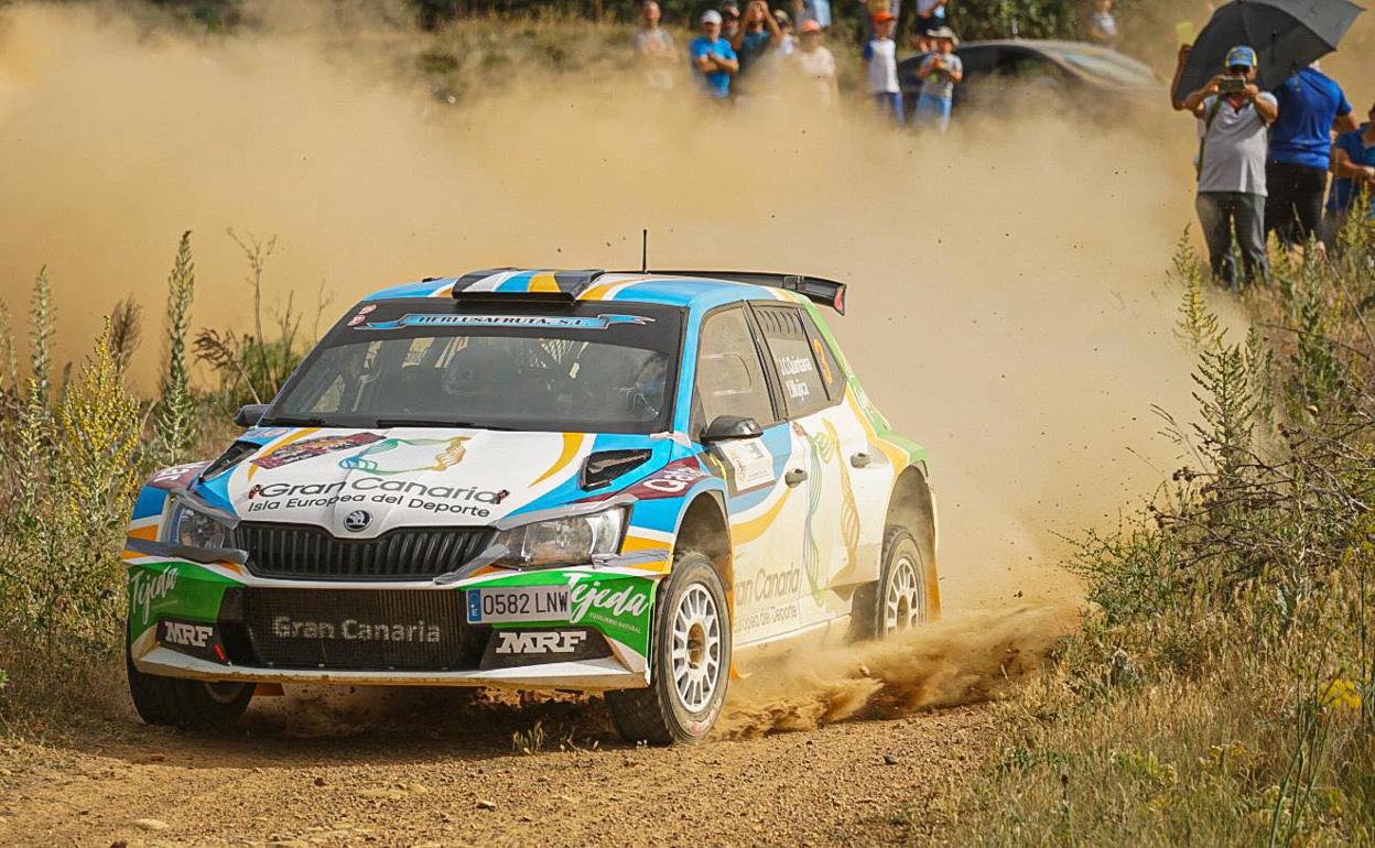 Quintana y Mujica en el Campeonato de Rally de Tierra en Granada. 