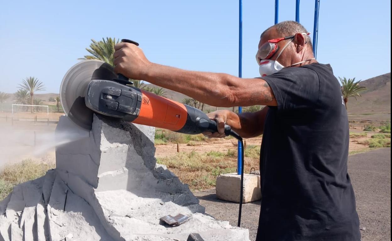 El majorero Juan Miguel Cubas es uno de los tres artistas de esta edición del simposium. 