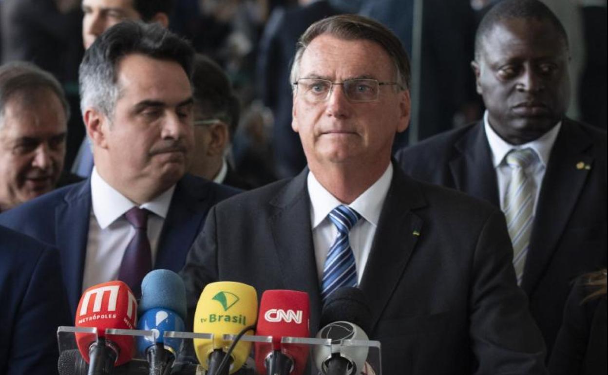 El presidente saliente, Jair Bolsonaro, durante una rueda de prensa tras las elecciones. 