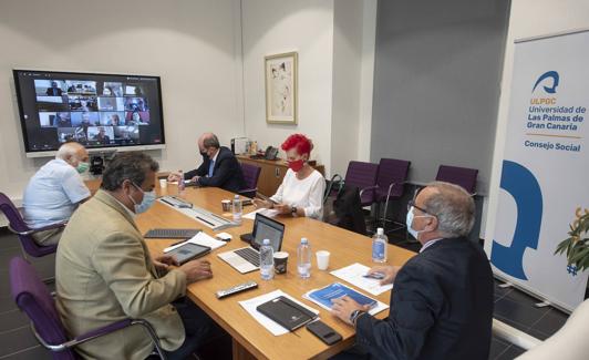 Imagen de archivo de una reunión del Consejo Social de la ULPGC 