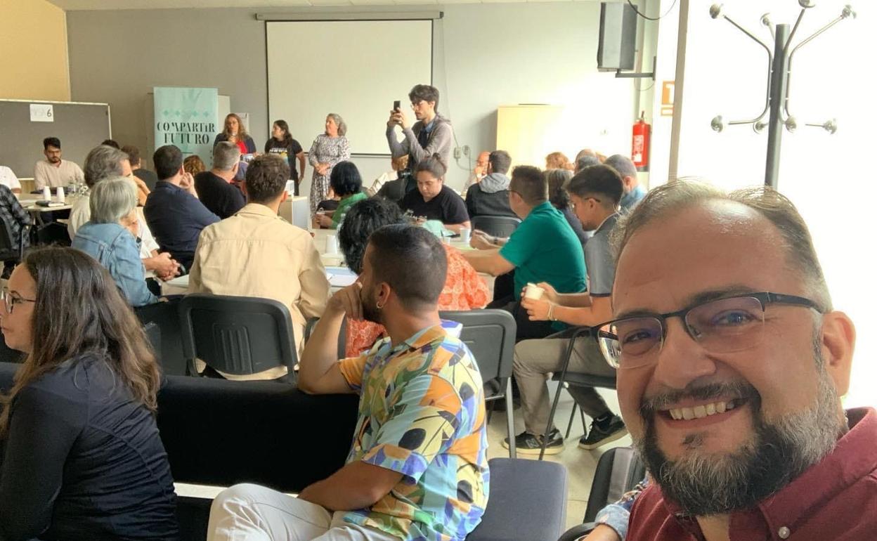 Jorge Peñas en Tenerife, en imagen difundida por el PP. 