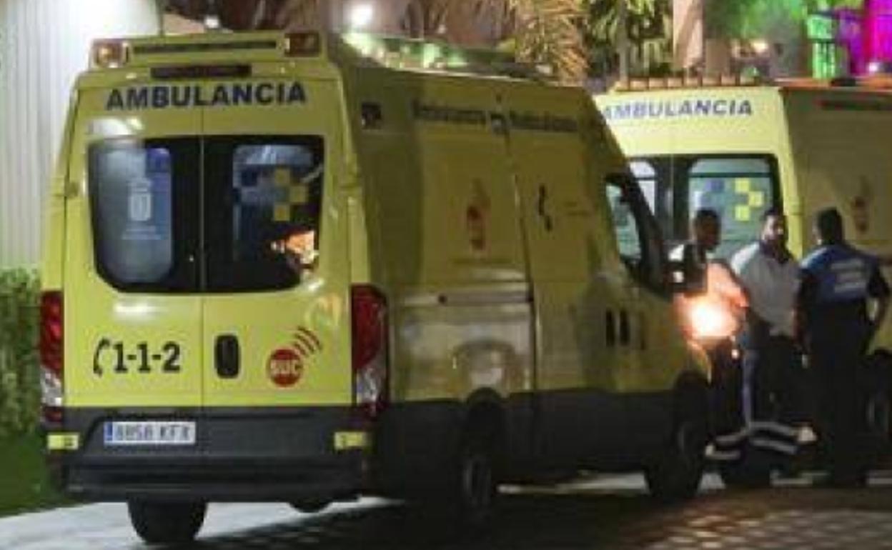 Imagen de archivo de una ambulancia del SUC. 