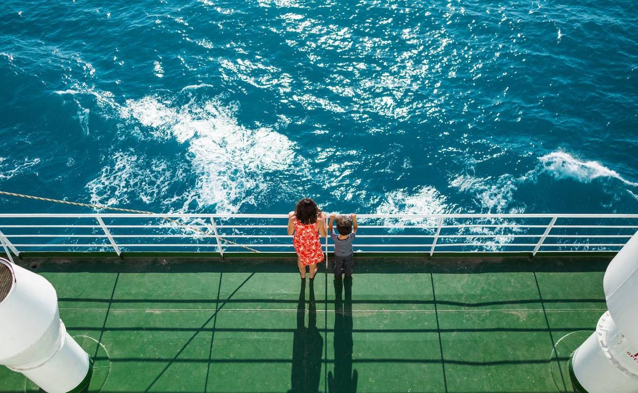 Ferryhopper lanza su plataforma para residentes canarios