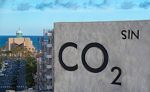 La intervención paisajística del Cabildo no está lejos del Auditorio Alfredo Kraus. 