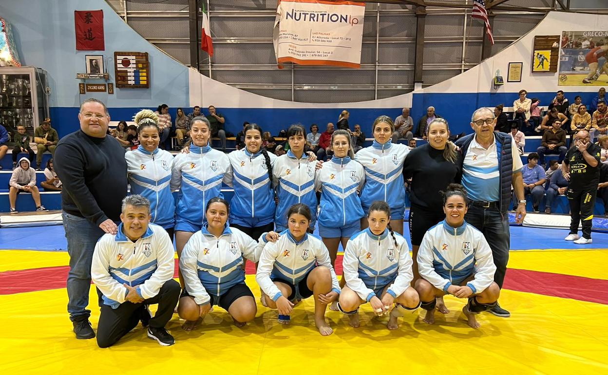 Santa Rita Autos Rosso lidera la categoría ABT Canarias senior. 