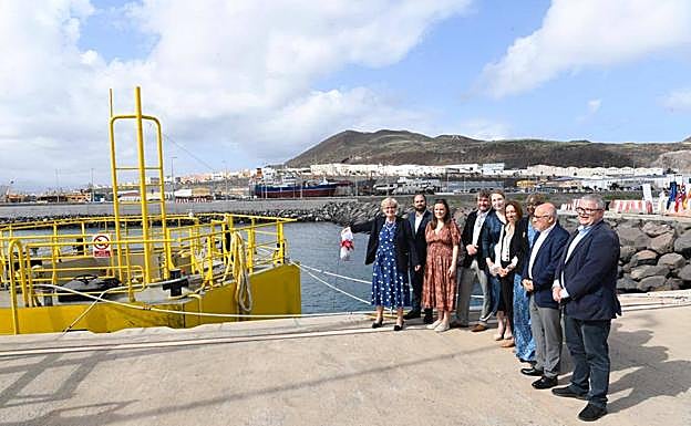 Imagen de la botadura del prototipo. /