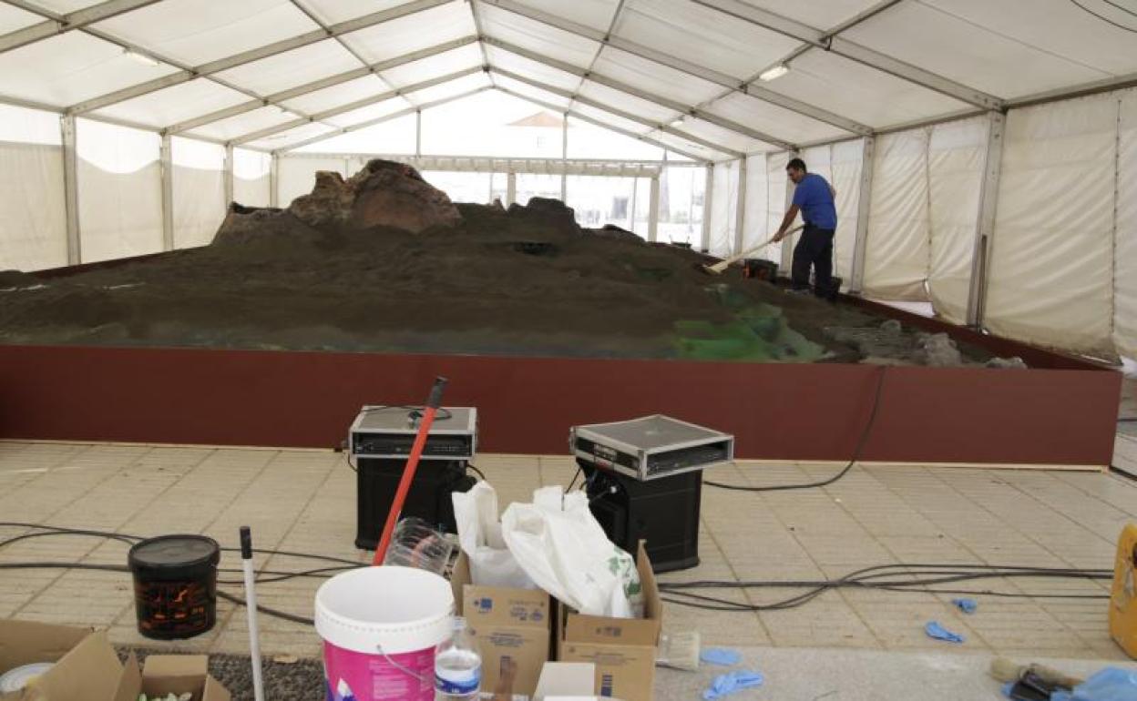 Labores de adecuación del belén de Arrecife en el parque José Ramírez Cerdá. 