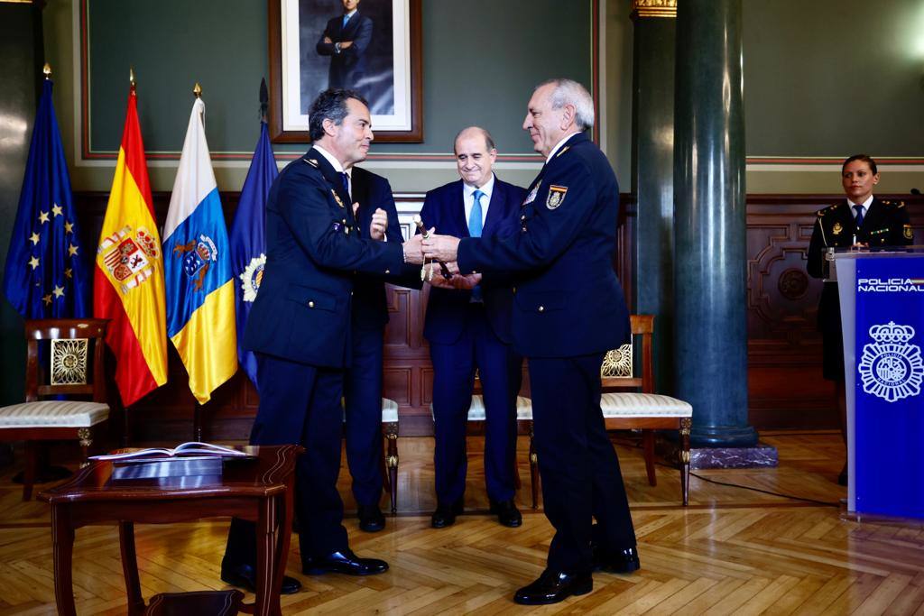 Fotos: Toma de posesión nuevo jefe policía nacional en canarias