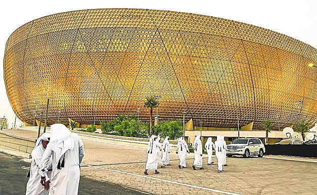 Qatar reconoce ahora la muerte de «entre 400 y 500» obreros migrantes en los preparativos del Mundial