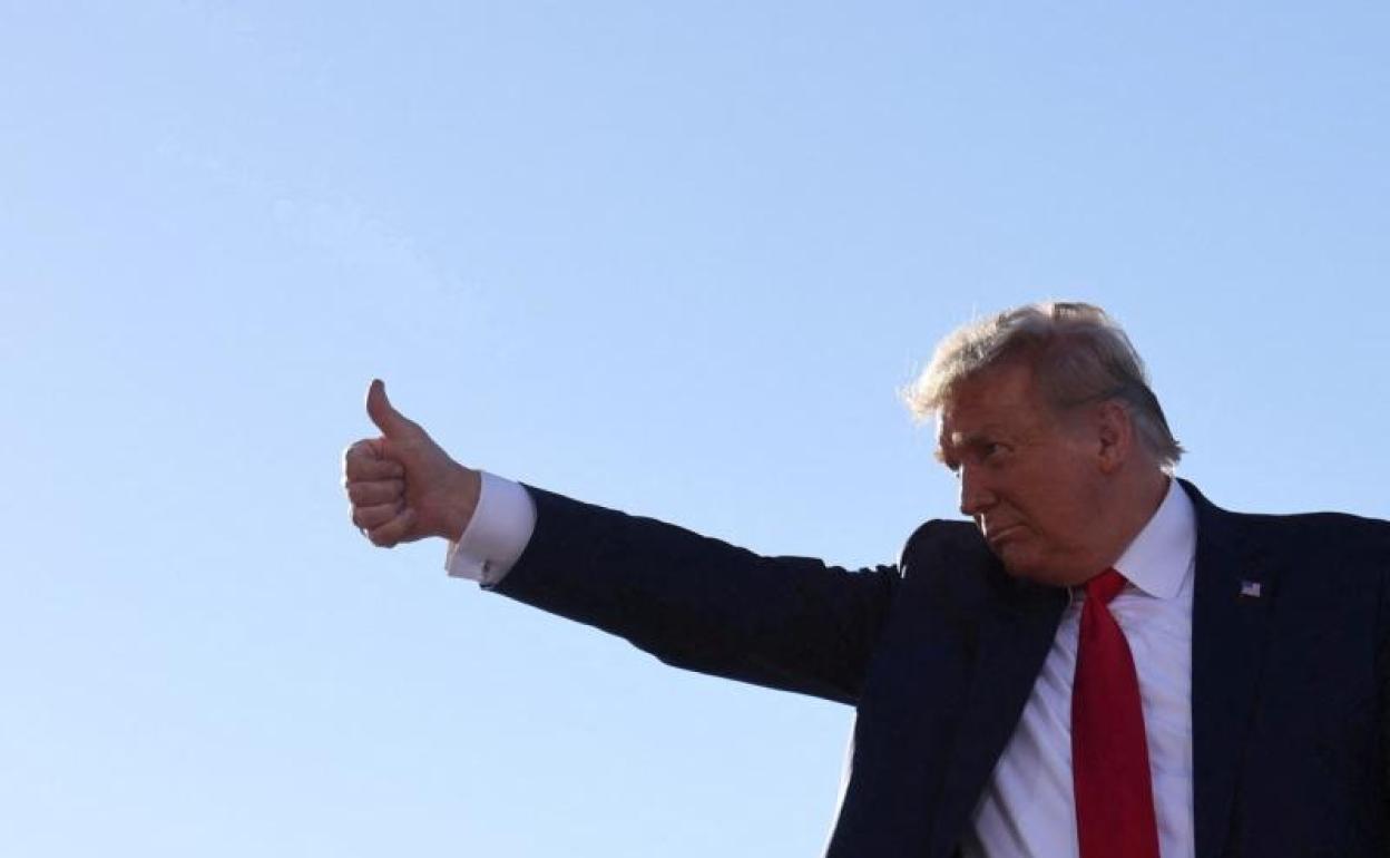 Donald Trump, durante un mitin de campaña en Arizona. 