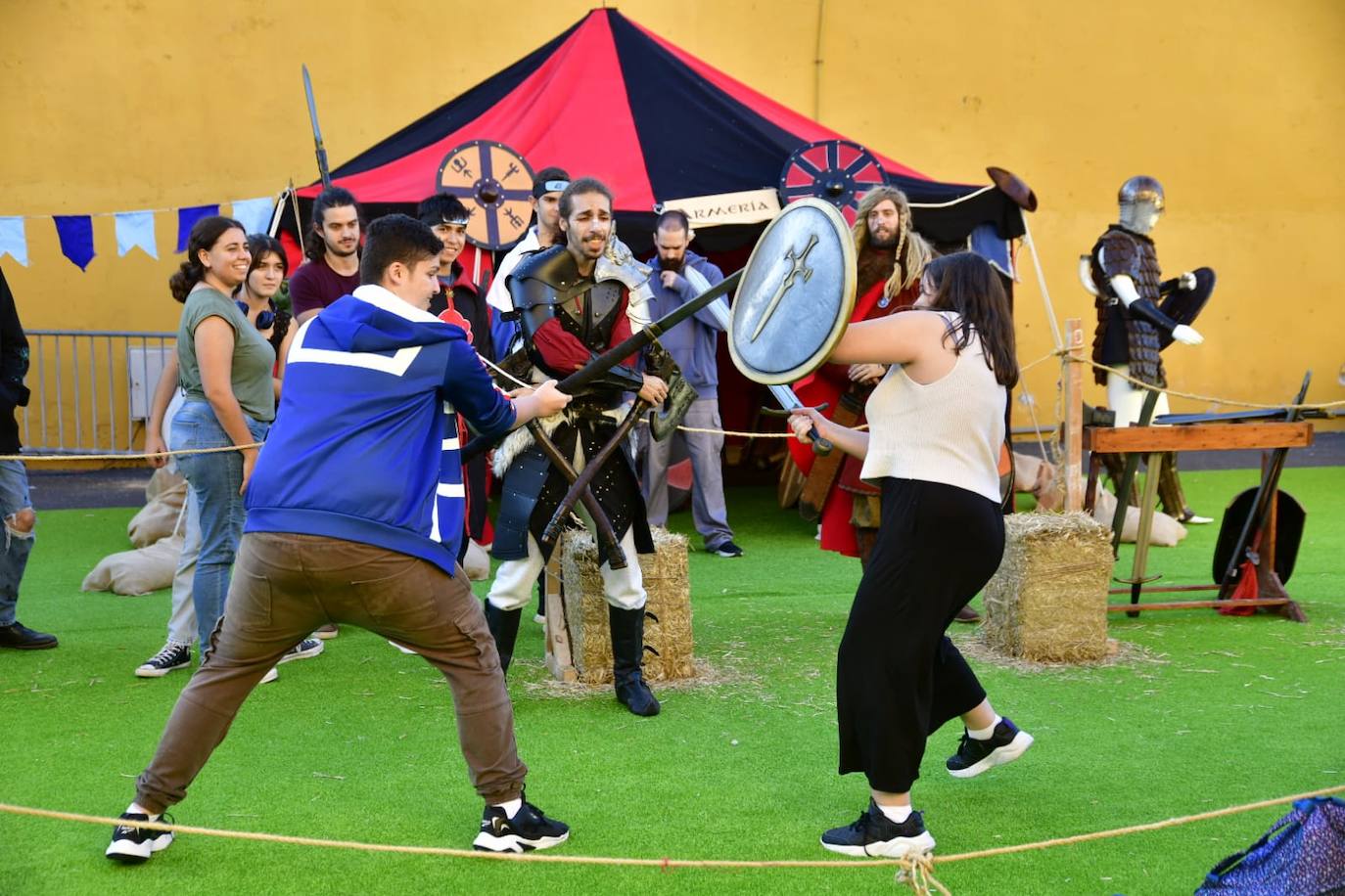 Fotos: El Festival Manga y la Comic-Can empiezan en Infecar