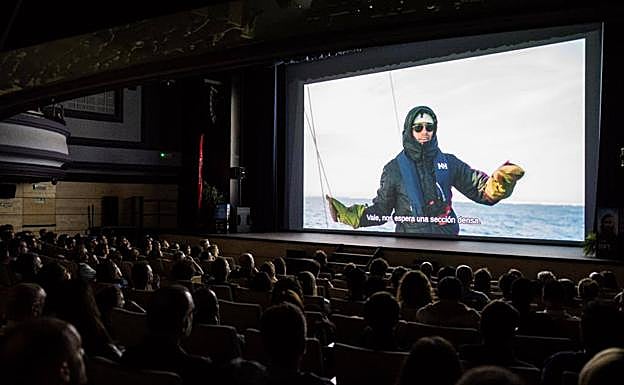 Lleno en el teatro Guiniguada para el festival de cine de montaña.
