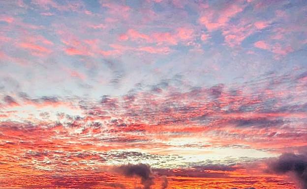 Imagen principal - Imponente atardecer en el sur de Gran de Canaria. 