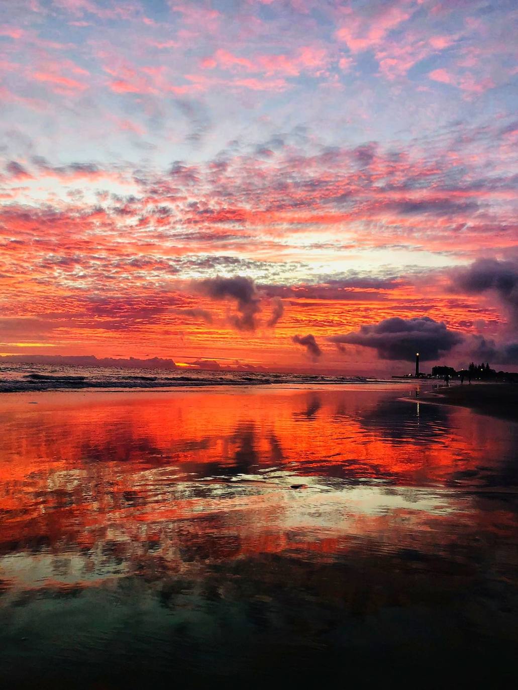 Imagen secundaria 1 - Imponente atardecer en el sur de Gran de Canaria. 