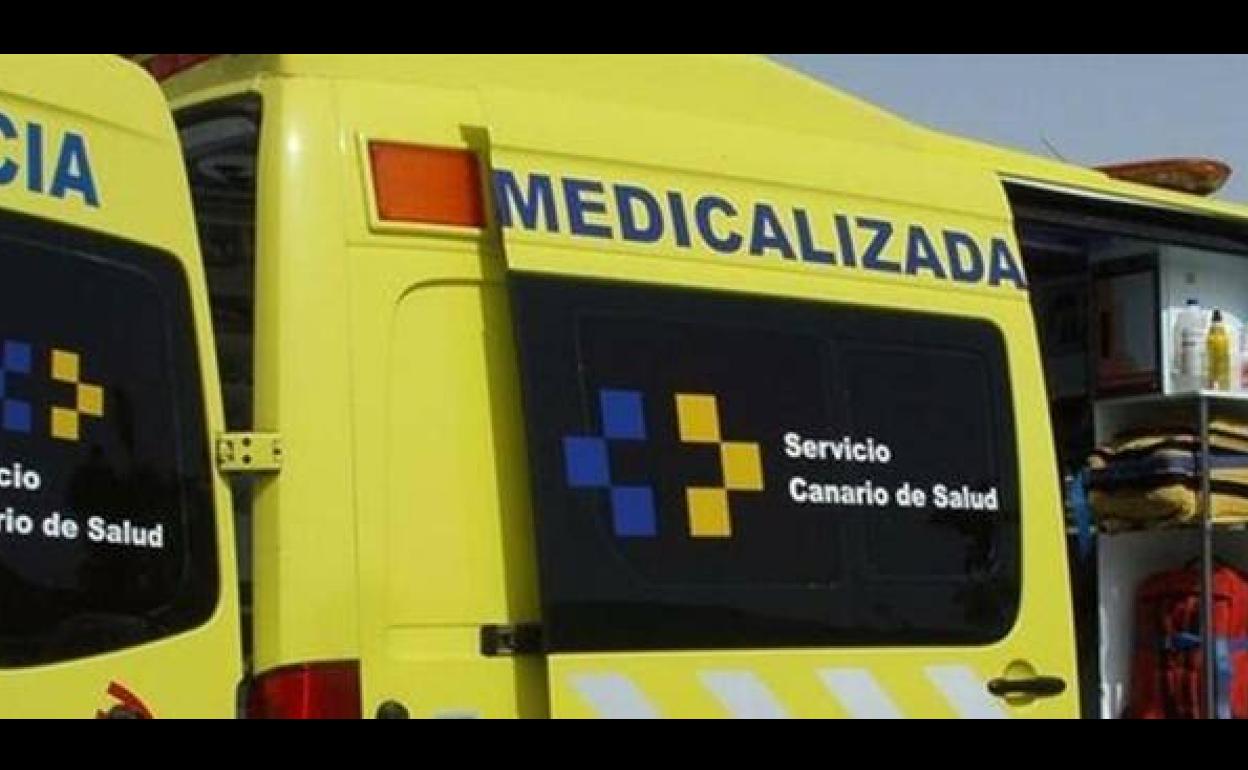 Imagen de archivo de una ambulancia medicalizada del SUC. 