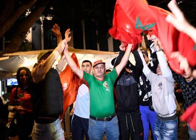 Imagen secundaria 1 - Los marroquíes se despiden del Mundial en la capital grancanaria