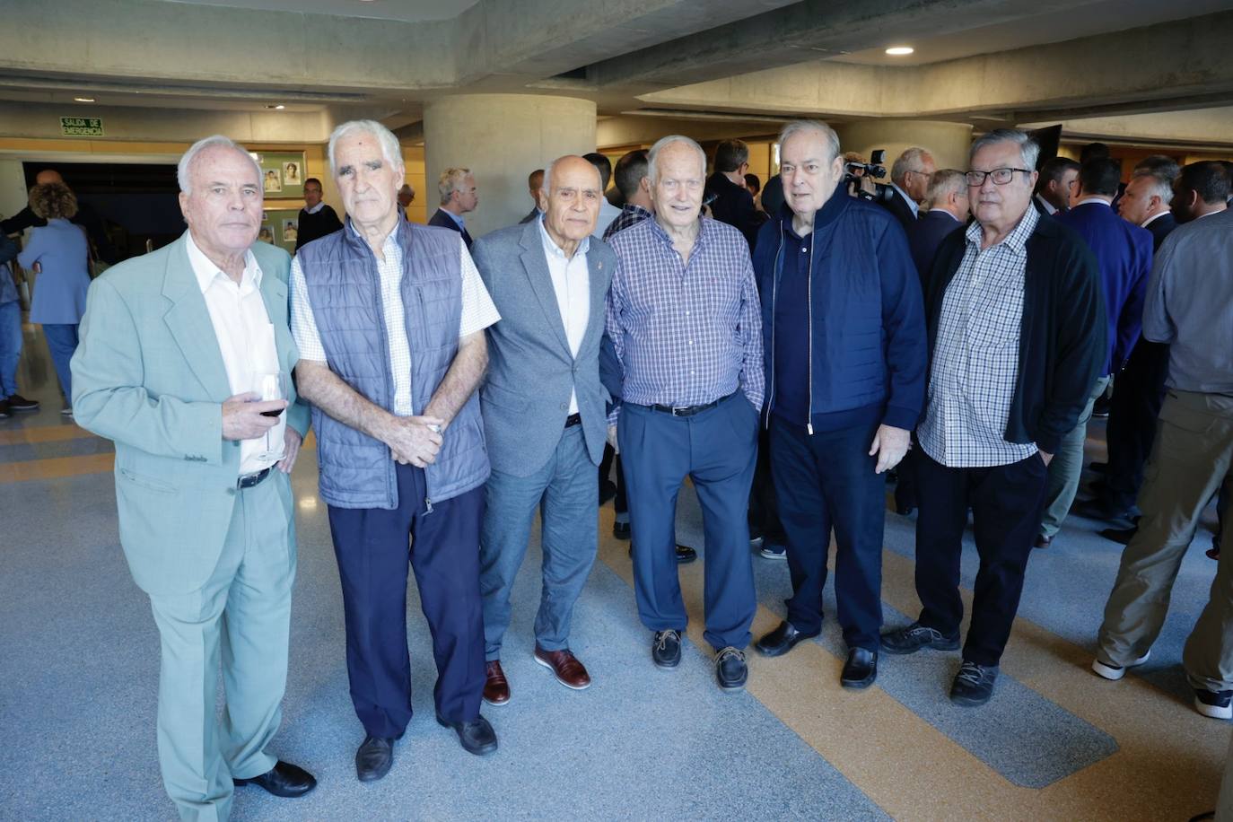 Fotos: La UD celebra su tradicional almuerzo de navidad