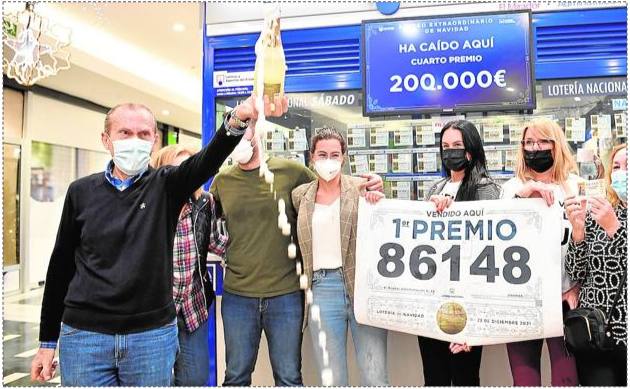 El Gordo de Navidad de 2021 premió con 160 millones de euros a Gran Canaria. El número 86148 se vendió en el CC El Mirador 