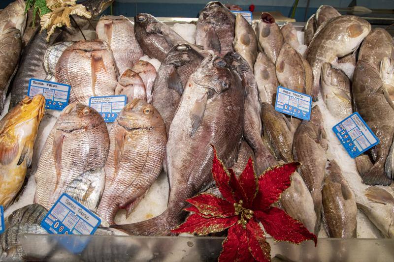 Fotos: Los mercados grancanarios recuperan la ilusión con la cena navideña
