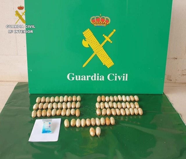 Aterrizaje de emergencia en Gran Canaria al reventarle una cápsula de coca a un pasajero