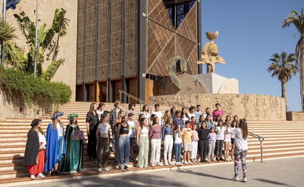 Los 'Villancicos del Mundo' ilusionan a los pajes en el Alfredo Kraus