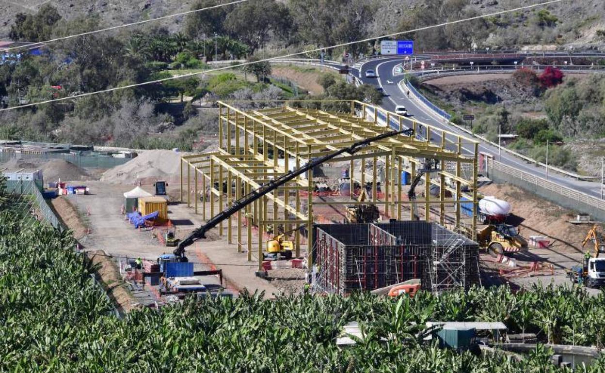 Imagen reciente del estado de ejecución de las obras de la desaladora de Salto de Chira. 