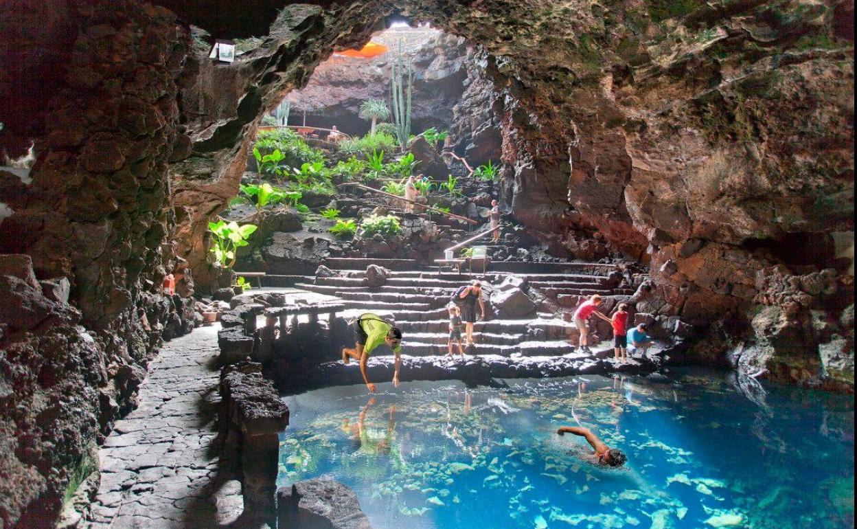 Imagen de una de las inocentadas realizadas en Twitter. 