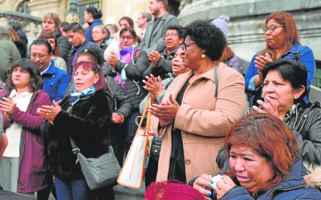 El mes que termina es el más luctuoso de la historia en materia de violencia machista en España, con una media que ronda una víctima cada tres días. Son cifras escalofriantes que llevaron a una reunión de urgencia interministerial.