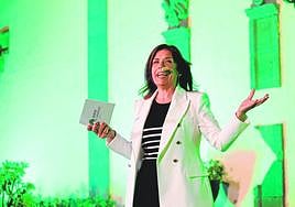 Carmen Hernández durante la presentación de su candidatura a la Alcaldía de Telde por Nueva Canarias la semana pasada.