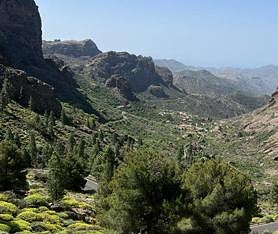 Imagen secundaria 2 - Vista de Las Palmas de Gran Canaria desde el Pico de las Nieves, el Roque Nublo y Ayacata. 