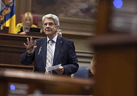 El consejero de Administraciones Públicas y Justicia del Gobierno de Canarias, Julio Pérez.