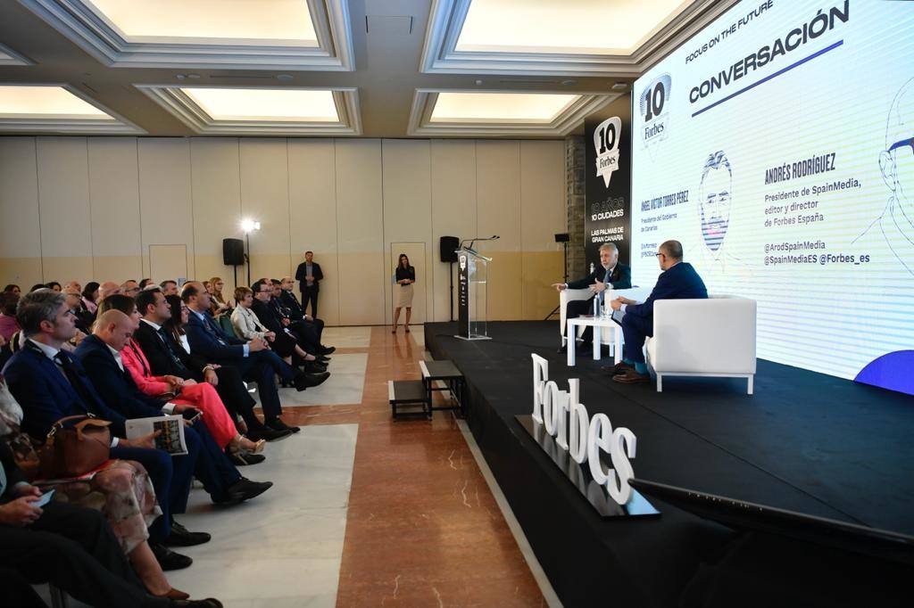 Torres se reúne con el presidente y editor de Forbes España, Andrés Rodríguez