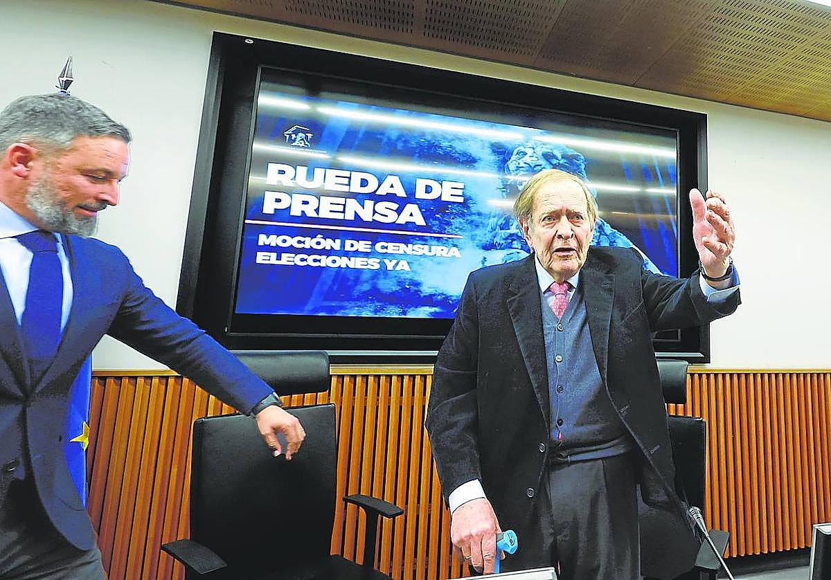 Vestimentas, palabras y frustradas deificaciones