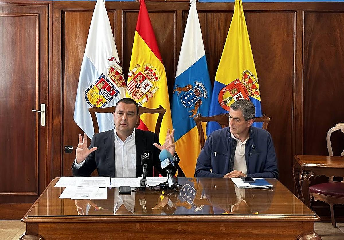 El alcalde de Guía, Pedro Rodríguez, ofreció este lunes una rueda de prensa para informar del caso.