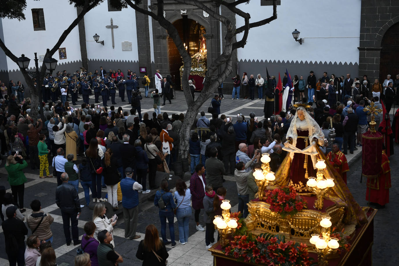 La procesión del Santo Encuentro, en imágenes