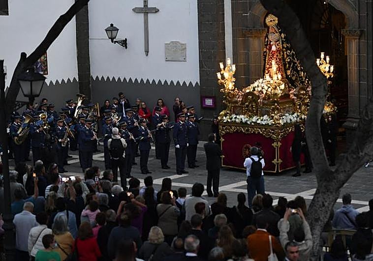 Imagen de la procesión del Santo Encuentro en la capital grancanaria.