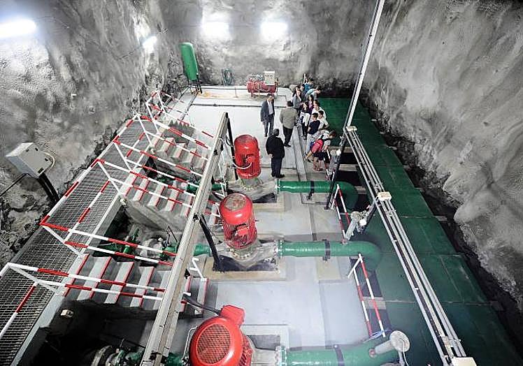 Interior de la planta desaladora de agua del mar de Arucas.