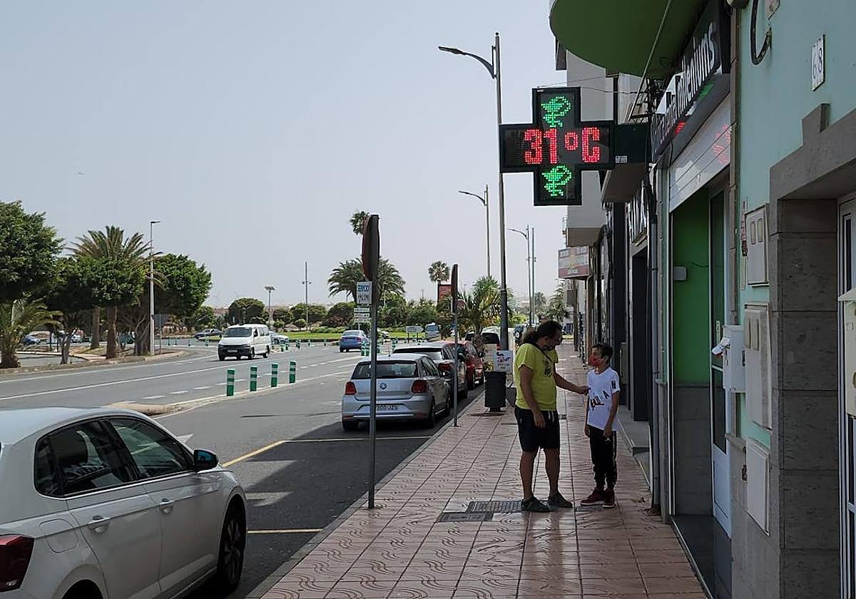 La temperatura llegó a los 31 grados en Cruce de Arinaga en horas del mediodía.