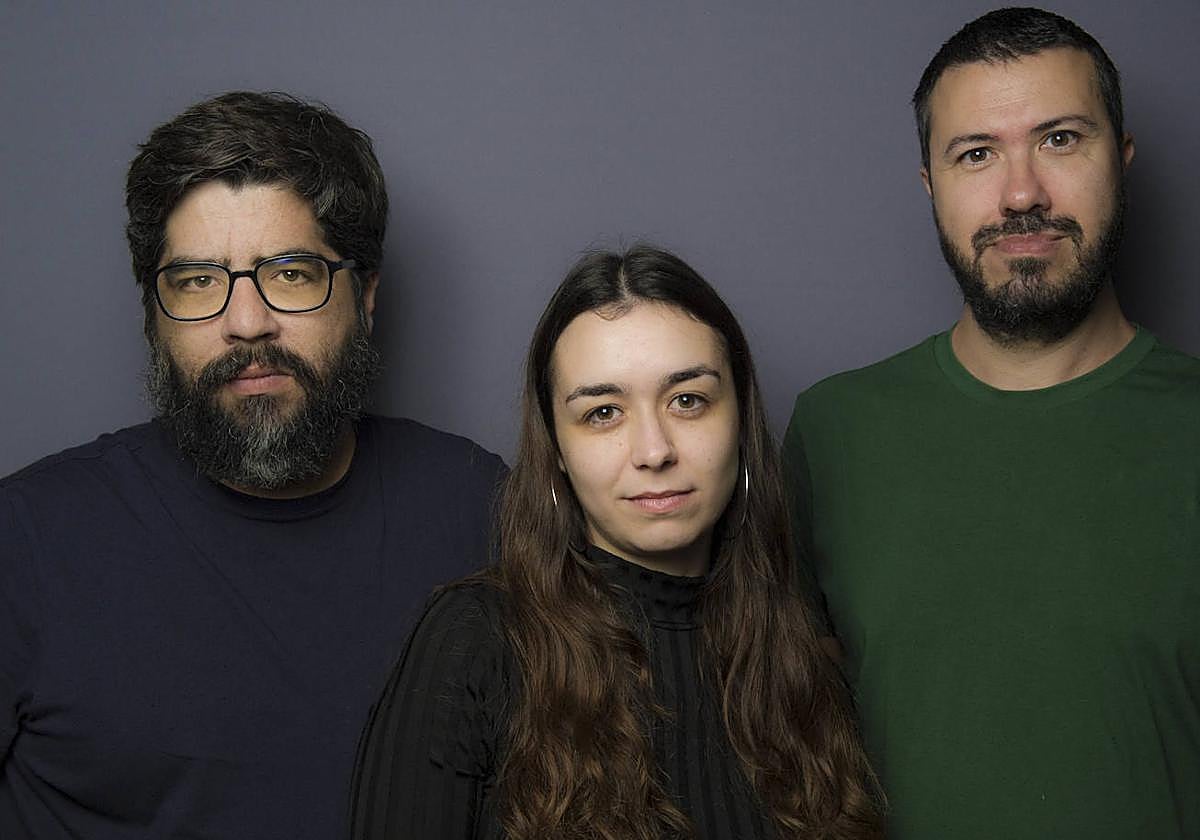 De izquierda a derecha, Domingo J. González, Andrea García y Jonay García.