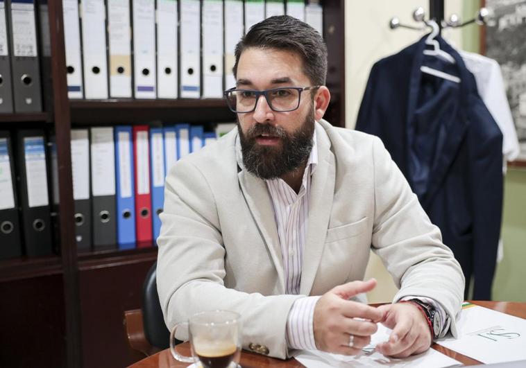 «Canarias está a la cola en retribuciones y eso empuja a muchos médicos a irse»