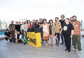 Miembros del equipo de IsLABentura este martes en el primer encuentro.