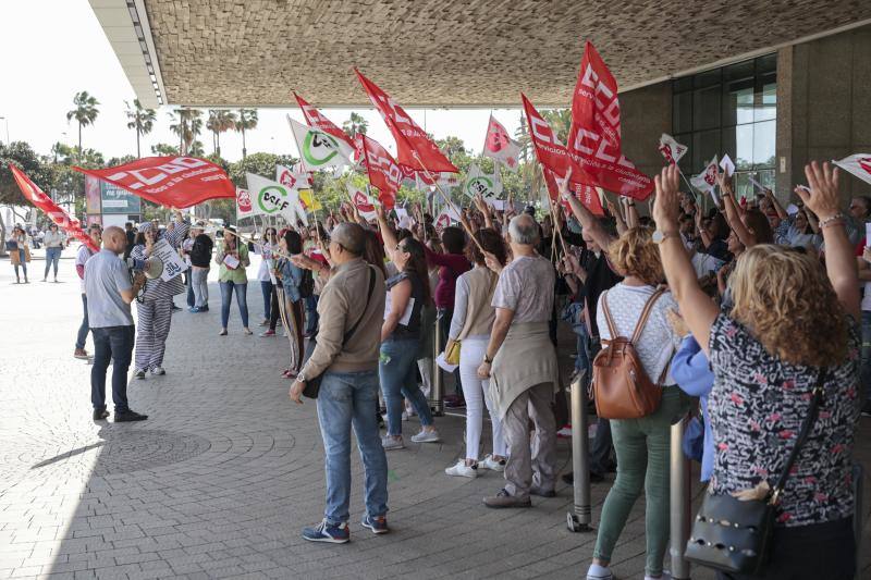 Los funcionarios de justicia secundan la huelga en la capital grancanaria