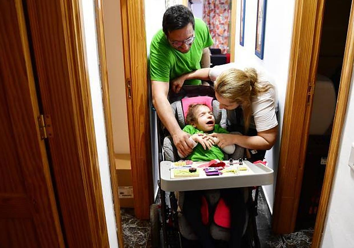 Imagen de archivo de Marta, la princesa guerrera, con sus padres.