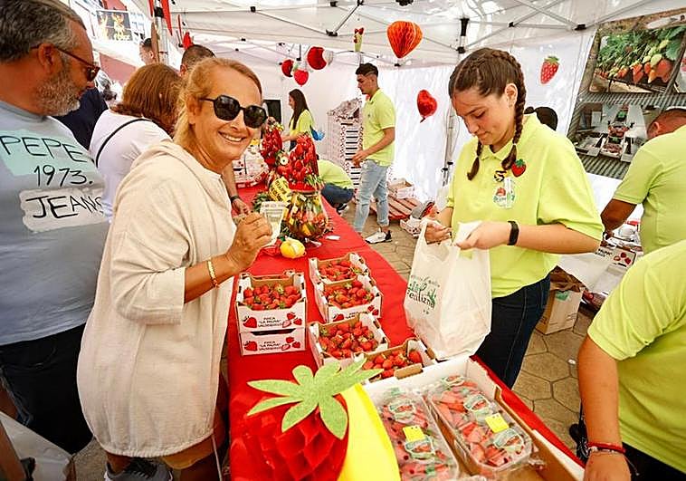 Algunas de las imágenes de la feria de este domingo en el municipio.