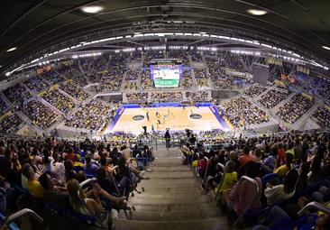 La comunión perfecta para soñar en Europa: un Arena a reventar y amarillo