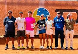 Cuadro de honor de la jornada con ganadores y autoridades.