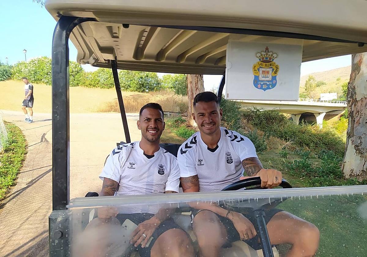 Viera y Vitolo, antes de un entrenamiento.