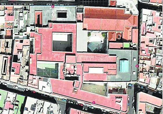 El antiguo internado San Antonio (Vegueta) da a tres calles.